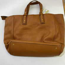 Load image into Gallery viewer, Marc By Marc Jacobs pebbled leather handbag