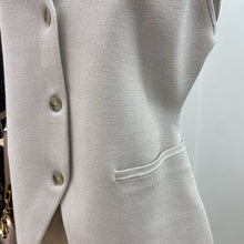 Load image into Gallery viewer, Babaton knit vest L