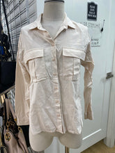 Load image into Gallery viewer, Frank & Oak Linen blend top S