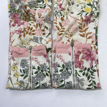 Load image into Gallery viewer, Cambio floral zip ankle jeans 2