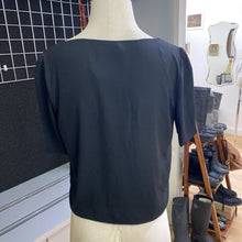 Load image into Gallery viewer, Babaton cropped top S