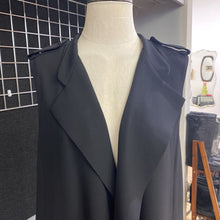 Load image into Gallery viewer, Calvin Klein long vest 16