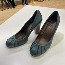 Load image into Gallery viewer, Miss Sixty leather pumps NWOT 41