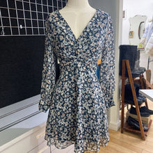 Load image into Gallery viewer, Club Monaco floral silk dress 2