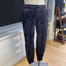 Load image into Gallery viewer, Lululemon velour leggings 8