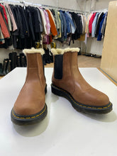 Load image into Gallery viewer, Dr. Martens fur trimmed boots 8