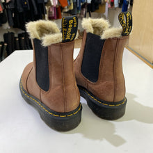 Load image into Gallery viewer, Dr. Martens fur trimmed boots 8