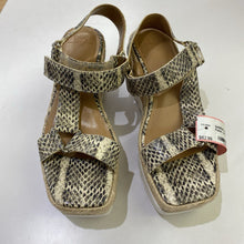 Load image into Gallery viewer, Marc Fisher cork platform sandals 7.5
