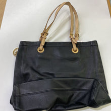 Load image into Gallery viewer, Michael Kors pebbled leather tote