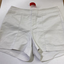 Load image into Gallery viewer, Saks fifth Ave seam detail shorts 14