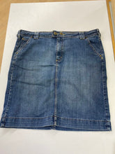 Load image into Gallery viewer, Tommy Hilfiger vintage Made in Canada denim skirt 12