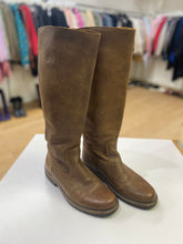 Load image into Gallery viewer, Roots boots 7.5
