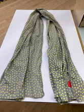 Load image into Gallery viewer, Beck Sondergaard star print scarf