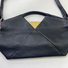 Load image into Gallery viewer, Ecco pebbled leather handbag w strap