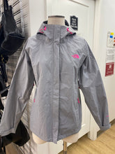 Load image into Gallery viewer, The North Face windbreaker L