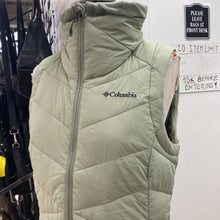 Load image into Gallery viewer, Columbia long quilted vest S
