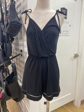 Load image into Gallery viewer, Top Shop romper 6p
