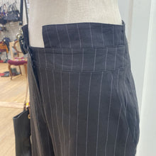 Load image into Gallery viewer, Sarah Pacini pinstripe pants 2/M