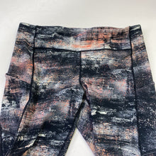 Load image into Gallery viewer, Lululemon leggings 10