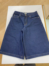 Load image into Gallery viewer, Wilfred wide leg shorts 29