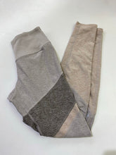 Load image into Gallery viewer, ALO leggings M