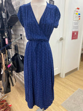 Load image into Gallery viewer, Gap wrap dress L