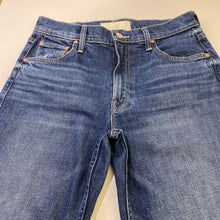 Load image into Gallery viewer, Mother The Bookie Sneak jeans 26