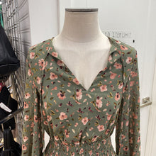 Load image into Gallery viewer, Dynamite floral dress XXS