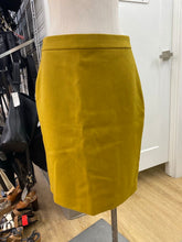 Load image into Gallery viewer, J Crew vintage skirt 8 (Made small)
