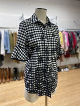 Load image into Gallery viewer, Katherine Barclay plaid floral top L