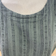 Load image into Gallery viewer, Cut Loose sleeveless top L