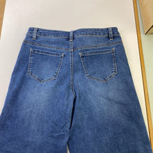 Load image into Gallery viewer, Melanie Lyne crop wide leg jeans 10