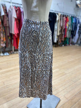 Load image into Gallery viewer, Wilfred Leopard print Skirt 4