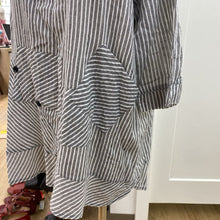 Load image into Gallery viewer, Terra tunic top L