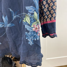Load image into Gallery viewer, Johnny Was silk tunic top M