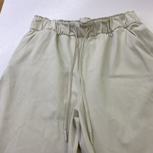Load image into Gallery viewer, Lululemon jogger style pants 6