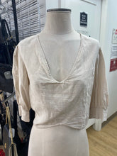 Load image into Gallery viewer, Young Fabulous & Broke linen blend top S