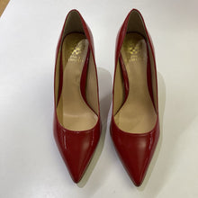 Load image into Gallery viewer, Vince Camuto pumps 8.5