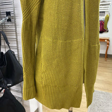 Load image into Gallery viewer, Lululemon sweater XL/XXL