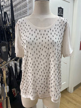 Load image into Gallery viewer, Marccain embroidered silk top 5(L)