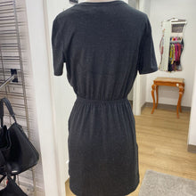 Load image into Gallery viewer, Lululemon dress 6