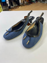Load image into Gallery viewer, Tods denim/patent slingbacks 40