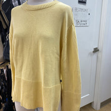 Load image into Gallery viewer, TNA Cozy fleece sweater 2/M