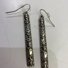 Load image into Gallery viewer, .925 totem pole earrings