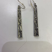 Load image into Gallery viewer, .925 totem pole earrings