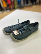 Load image into Gallery viewer, Keen leather sneakers 7