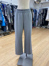 Load image into Gallery viewer, Lululemon pull on pants 8