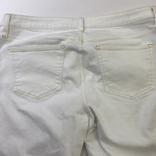 Load image into Gallery viewer, Gap Long & Lean Low Rise jeans 18