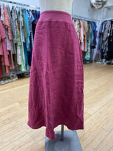 Load image into Gallery viewer, Cut Loose pull on linen skirt XL