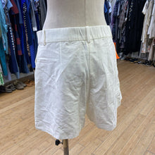 Load image into Gallery viewer, H&M linen/blend shorts NWT 10